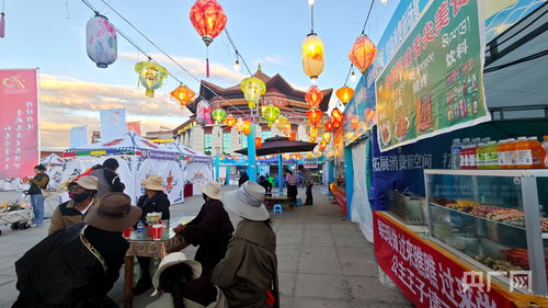 青海果洛瑪央夜市開(kāi)攤迎客，高原特色好物熱銷帶動(dòng)批發(fā)貿(mào)易新活力